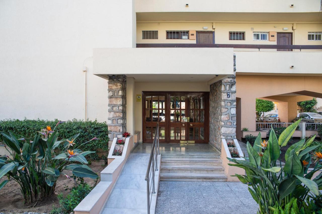 Cibeles...Estudio En El Paseo Maritimo....Wifi Marbella Exterior foto