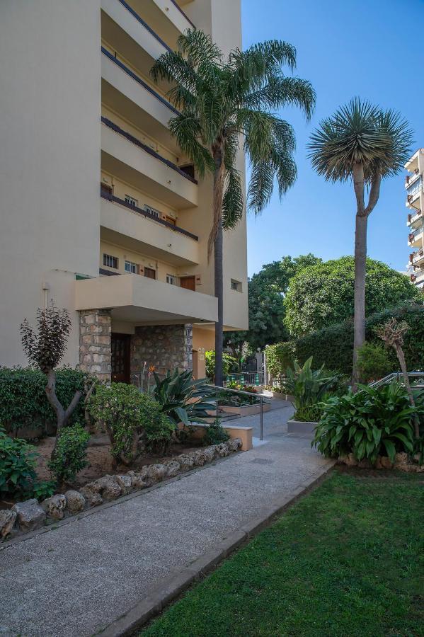 Cibeles...Estudio En El Paseo Maritimo....Wifi Marbella Exterior foto